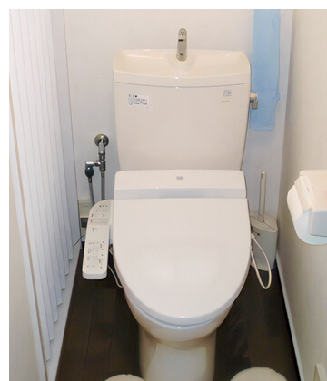 和式トイレを洋式トイレ（温水洗浄機付）にリフォーム